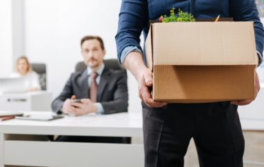 Comment réagir face à un licenciement en période de crise ?