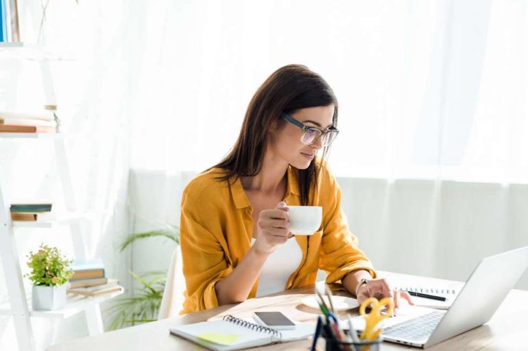 Travail à distances : avantages et défis à relever pour les entreprises